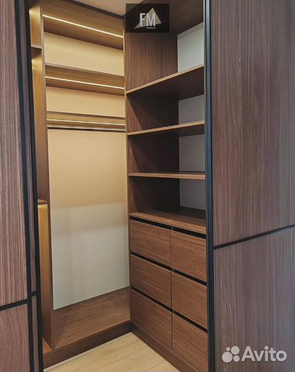 Стеллаж, шкаф, гардеробная