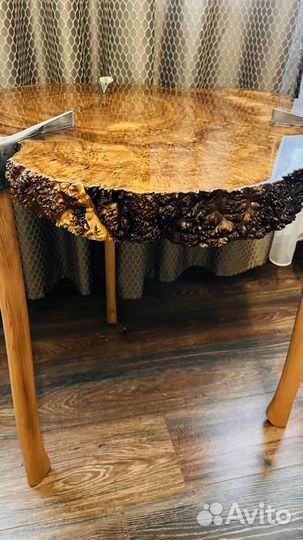 Кофейный столик из капового спила карагача