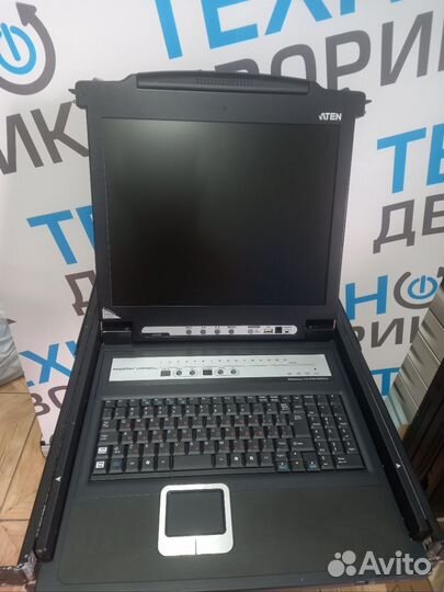 KVM-консоль с переключателем aten CL5716M