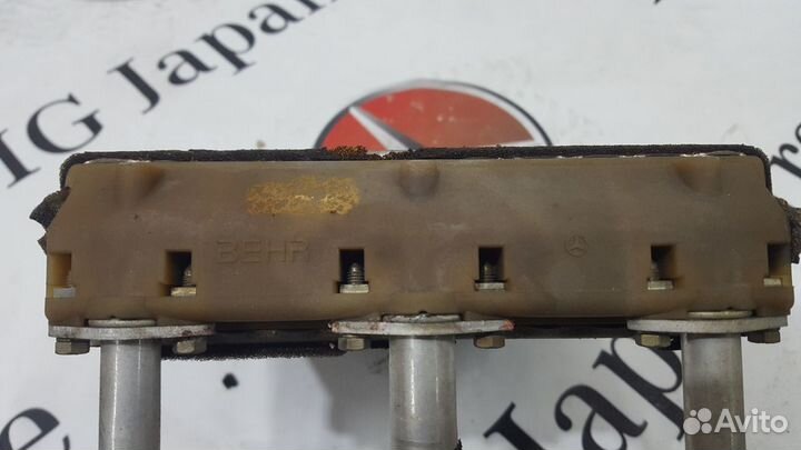 Радиатор печки на Mercedes-Benz W124