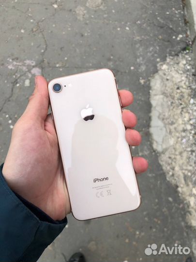 iPhone 8, 64 ГБ