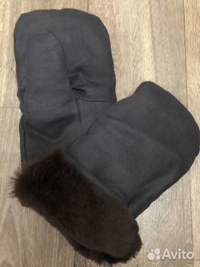 Рукавицы меховые новые (натур. овчина)