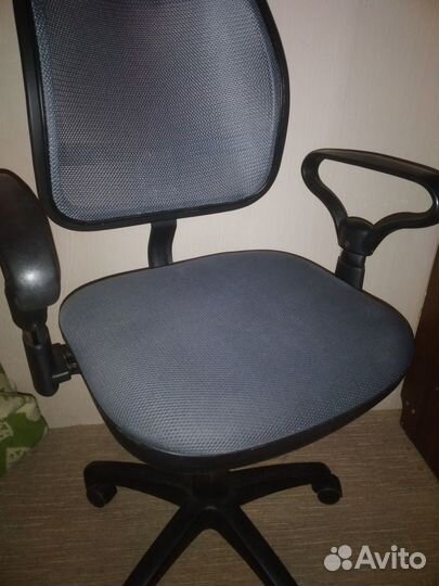 Компьютерное кресло