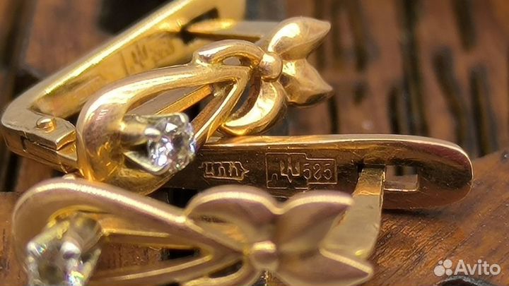 Золотые серьги с Бриллиантами 585 пробы массой 2.7