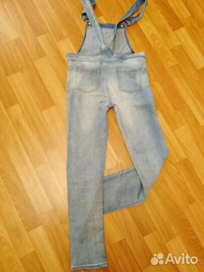 Джинсовый комбинезон для девочки