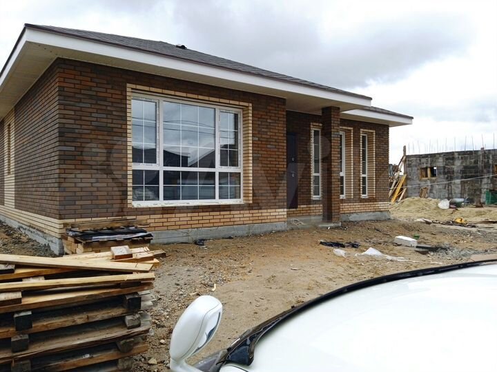 Коттедж 100 м² на участке 8 сот.