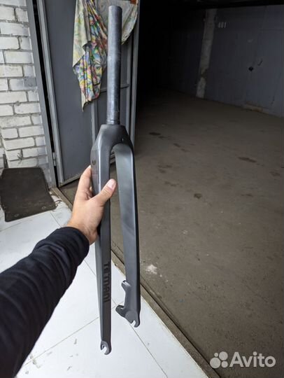 Вилка карбон 27.5 Temani почти новая