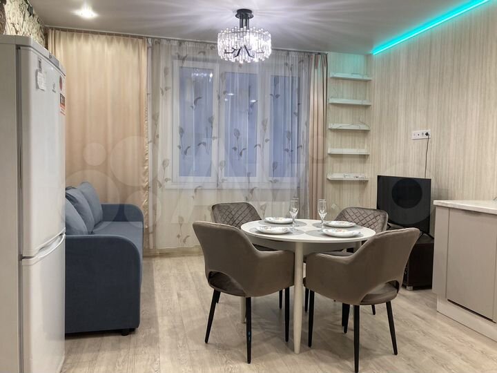 2-к. квартира, 60 м², 3/17 эт.