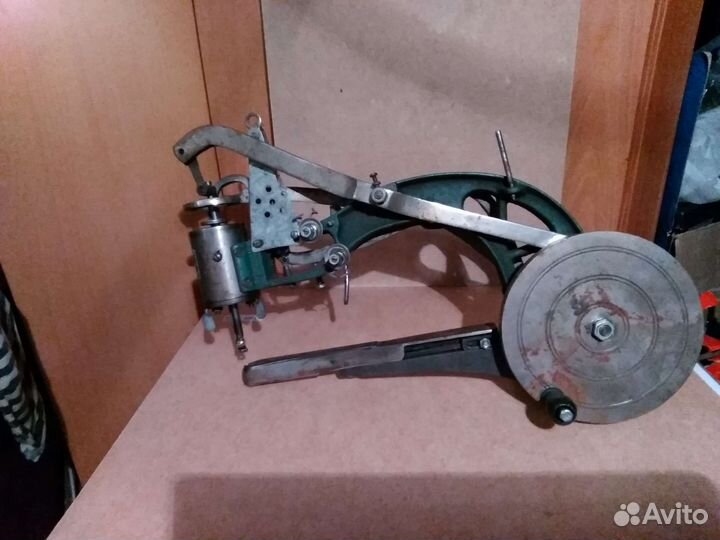 Обувная швейная машинка