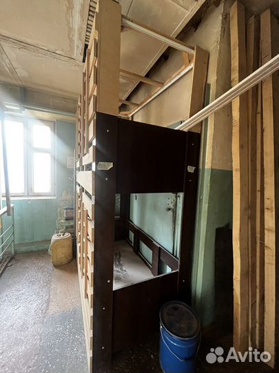 Двухъярусная кровать домик