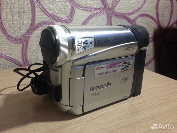 Видеокамера Panasonic NV-GS11