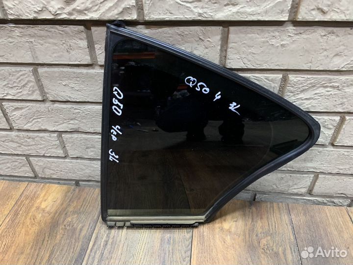 Infiniti Q50 Стекло двери задней левой и правой