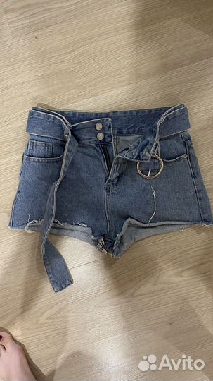 Джинсовые шорты