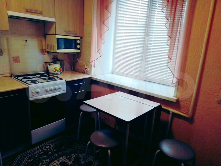 2-к. квартира, 35 м², 4/4 эт.