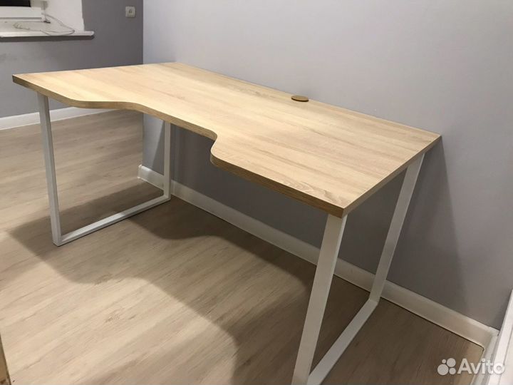 Стол для компьютера