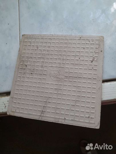 Товары для интерьера и керамическая плитка