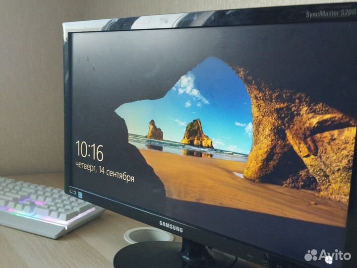 Монитор samsung