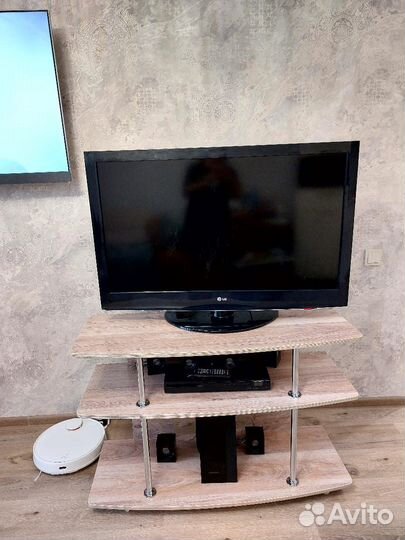 Телевизор с тумбой