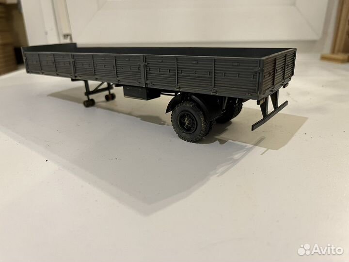 Модель грузовика маз 209 с полуприцепом 1/43