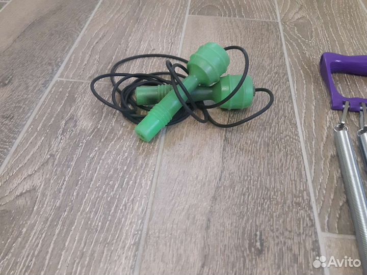 Эспандер пружинный, скакалка