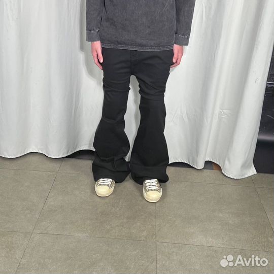 Джинсы клеш flared type