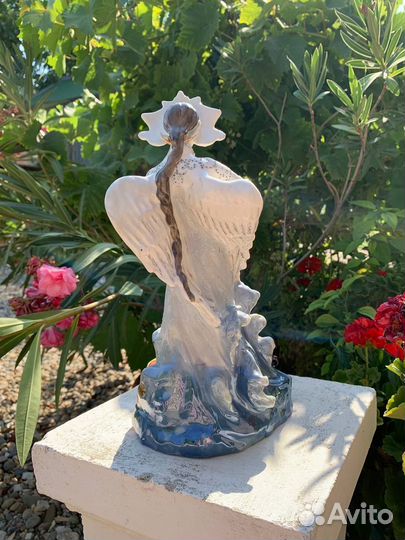 Статуэтка фарфор 