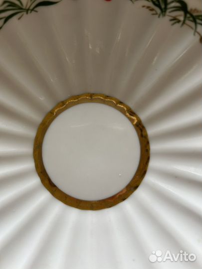 Блюдце лфз с клубничками