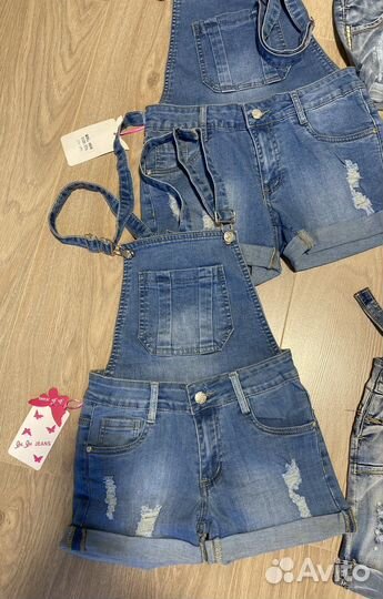 Джинсовые комбинезоны