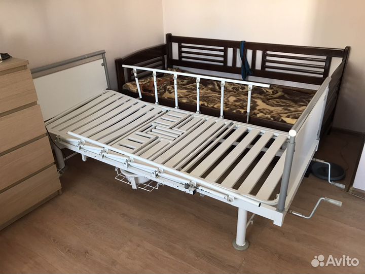 Медицинская кровать для лежачих больных бу
