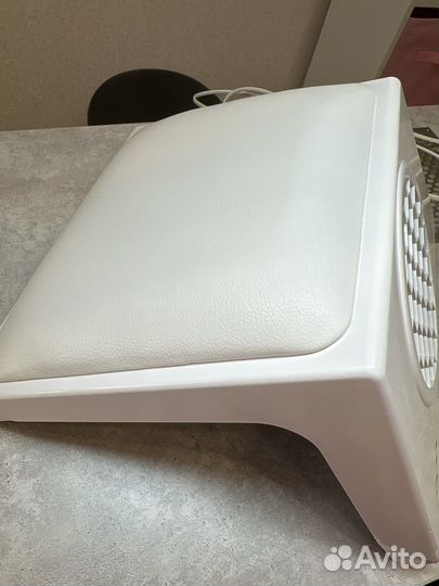 Настольный пылесос для маникюра