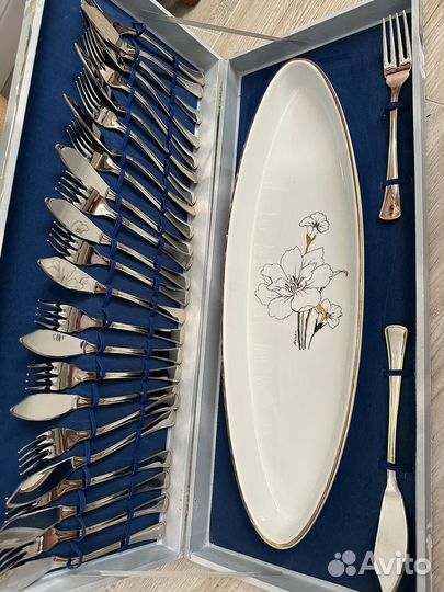 Набор столовых приборов на 12 персон новый