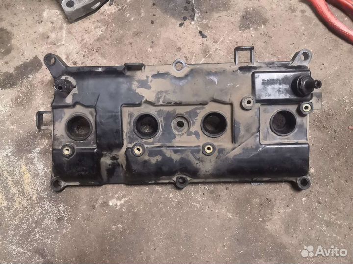 Клапанная крышка MR20DE