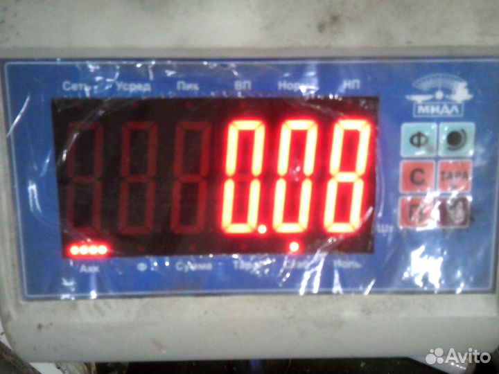 Накладка левая renault 82280463