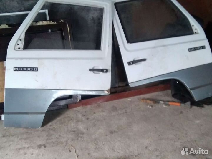Двери мерседес мВ 100