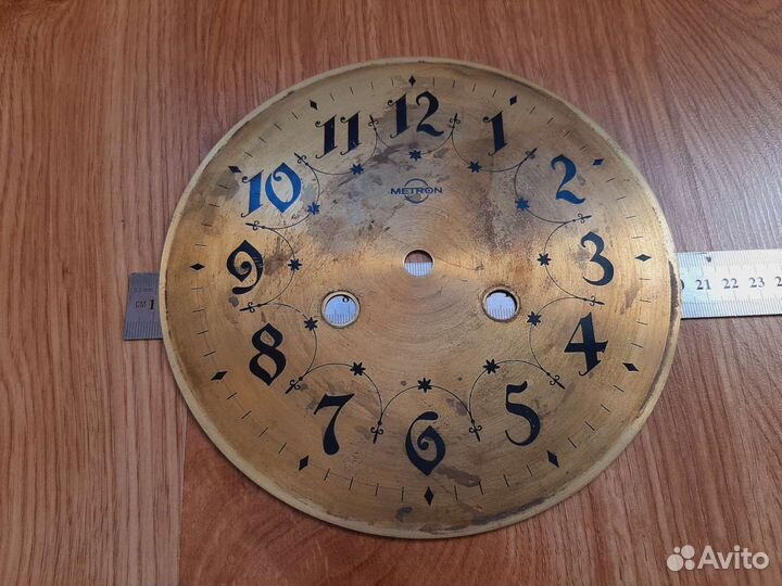 Циферблаты на настенные часы, в сборе