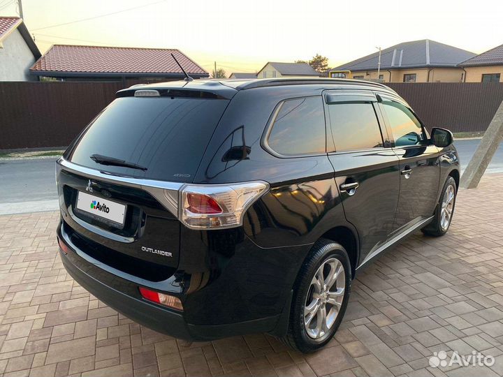 Mitsubishi Outlander 2.4 CVT, 2012, 172 450 км