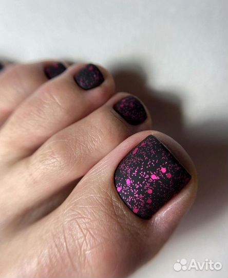 Маникюр и педикюр