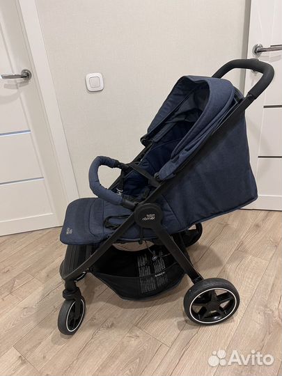 Прогулочная коляска britax