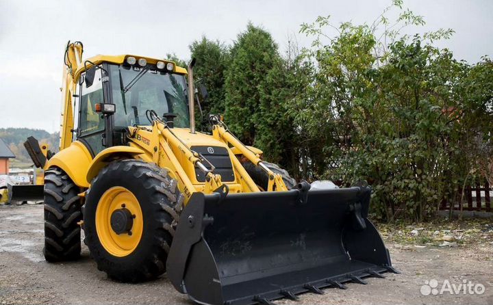 Стекло лобовое верхнее на NewHolland LB 115 B