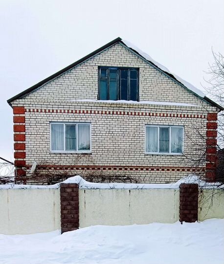 Дом 228 м² на участке 3,2 сот.