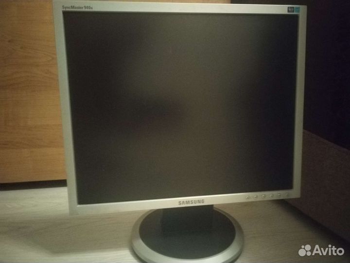 Монитор Samsung syncmaster 940n