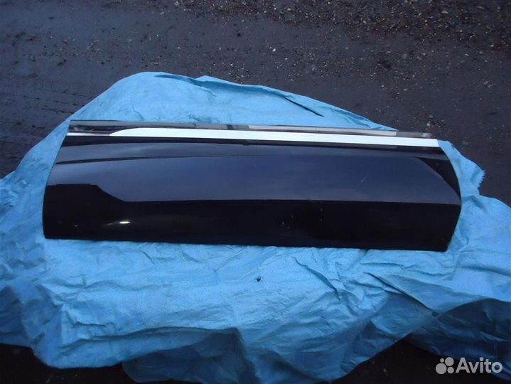 Молдинг накладка R заднюю дверь VW Touareg 11-16 г