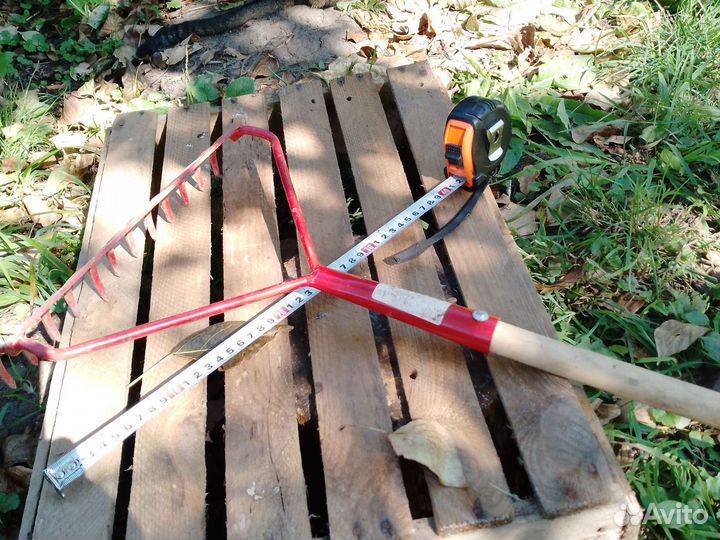 Грабли садовые