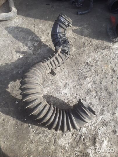 Патрубок воздушного фильтра Renault Trafic