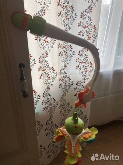 Музыкальная карусель на кроватку