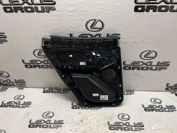 Обшивка двери прав. зад. jaguar E-pace