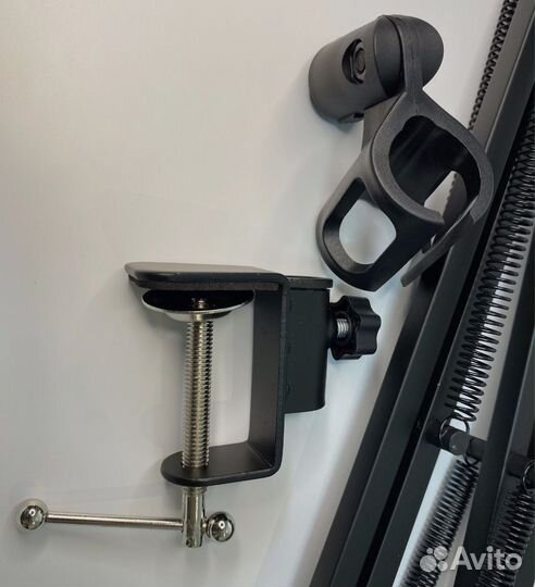 Стойка-кронштейн для микрофона, пантограф