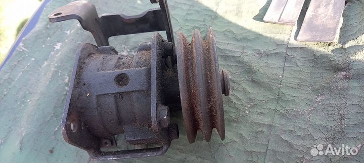 Насос гидроусилителя руля яисудзу Труппер 2,2 тд 1