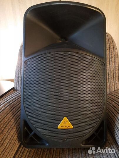 Колонки,акустическая система behringer B115D