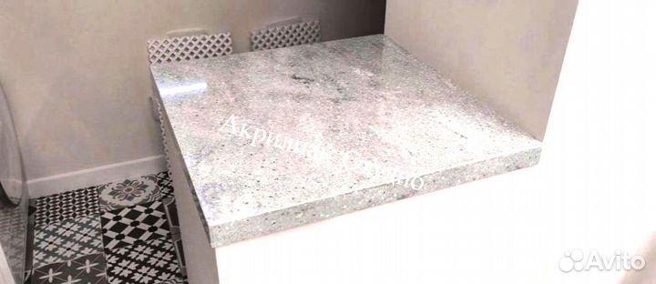 Столешница из кварцевого камня